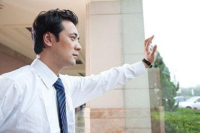 美女甩头发？《GTA6》首支预告片重播最多的镜头是它